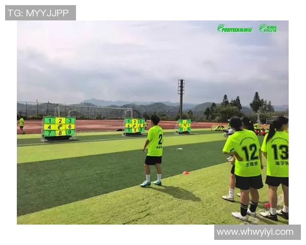 追逐足球明星的艺人们：他们的热爱与梦想交织的故事